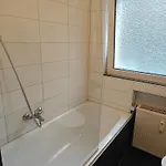Iam 3 90 Qm 7 Betten Kueche Badezimmer Kraftraum 44 U شقة