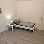 Iam 3 90 Qm 7 Betten Kueche Badezimmer Kraftraum 44 U شقة