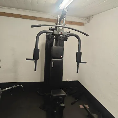 דירה Iam 3 90 Qm 7 Betten Kueche Badezimmer Kraftraum 44 U