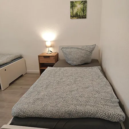 Iam 3 90 Qm 7 Betten Kueche Badezimmer Kraftraum 44 U פלטנברג