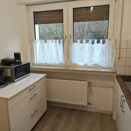 Iam 3 90 Qm 7 Betten Kueche Badezimmer Kraftraum 44 U דירה *