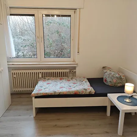 Iam 3 90 Qm 7 Betten Kueche Badezimmer Kraftraum 44 U شقة *