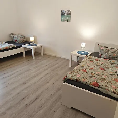 דירה Iam 3 90 Qm 7 Betten Kueche Badezimmer Kraftraum 44 U פלטנברג