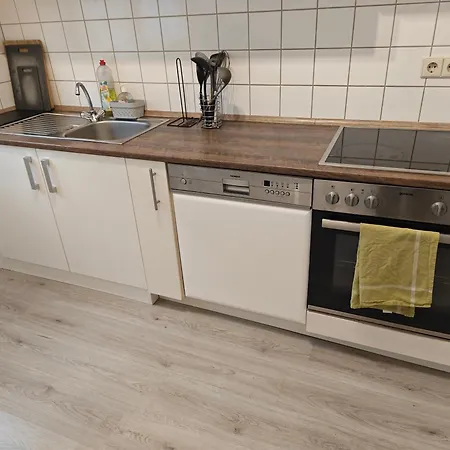 Iam 3 90 Qm 7 Betten Kueche Badezimmer Kraftraum 44 U * Plettenberg