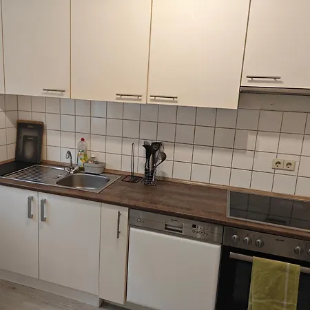 Iam 3 90 Qm 7 Betten Kueche Badezimmer Kraftraum 44 U דירה