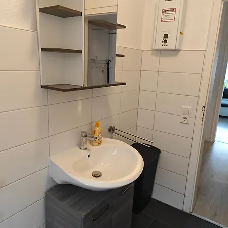 Iam 3 90 Qm 7 Betten Kueche Badezimmer Kraftraum 44 U פלטנברג