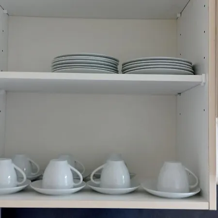 Iam 3 90 Qm 7 Betten Kueche Badezimmer Kraftraum 44 U דירה *