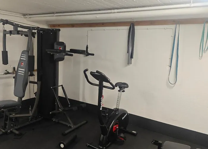 Iam 3 90 Qm 7 Betten Kueche Badezimmer Kraftraum 44 U Lejlighed