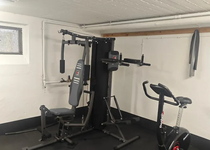 Iam 3 90 Qm 7 Betten Kueche Badezimmer Kraftraum 44 U Lejlighed