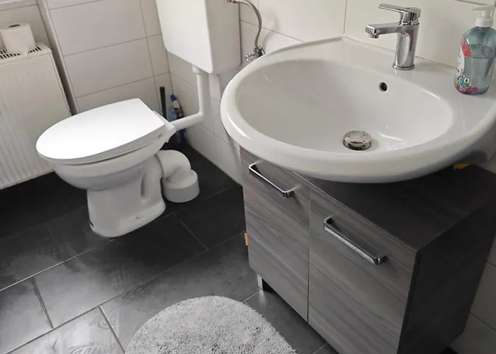 Iam 3 90 Qm 7 Betten Kueche Badezimmer Kraftraum 44 U * Plettenberg